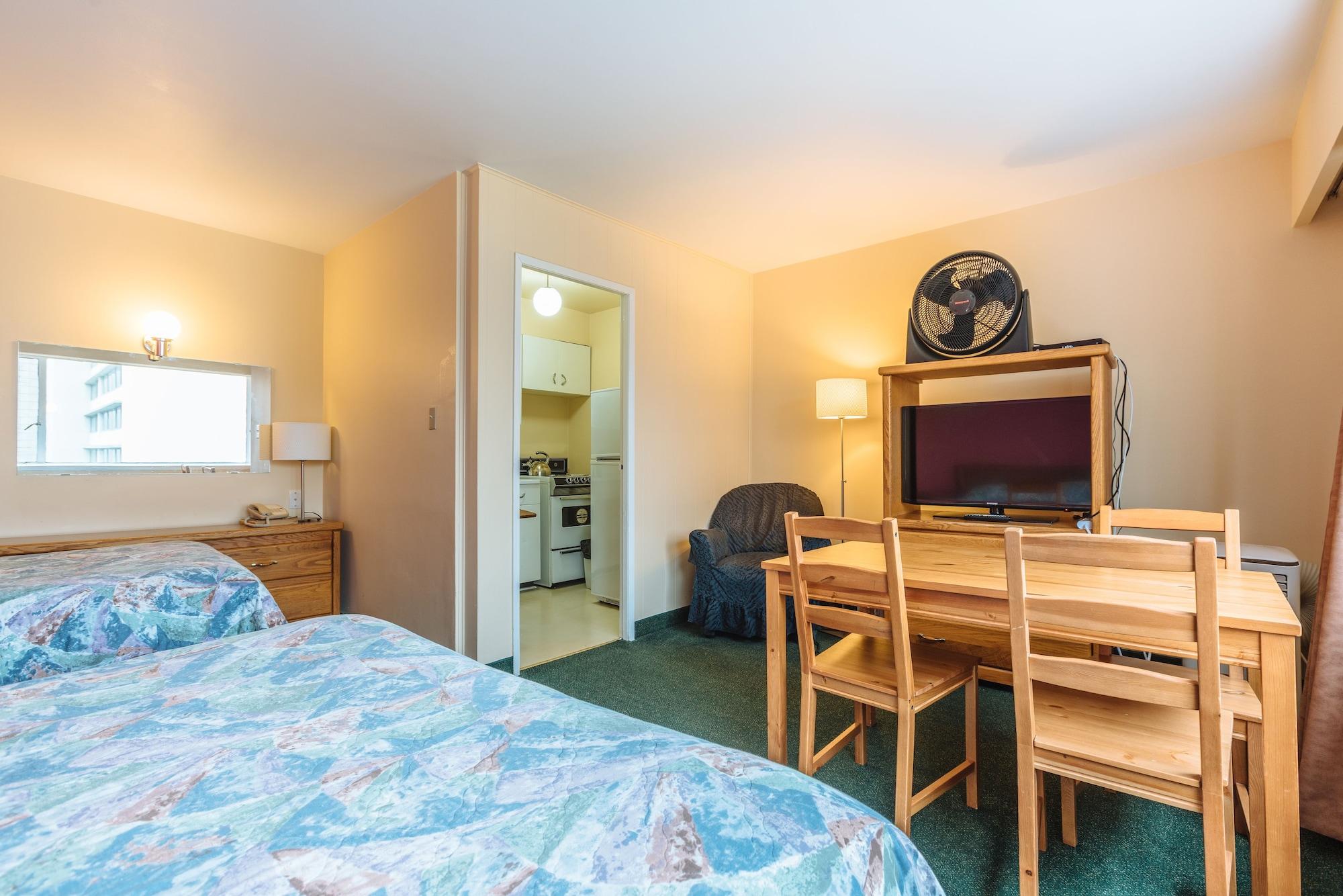 Bay Hotel 2*