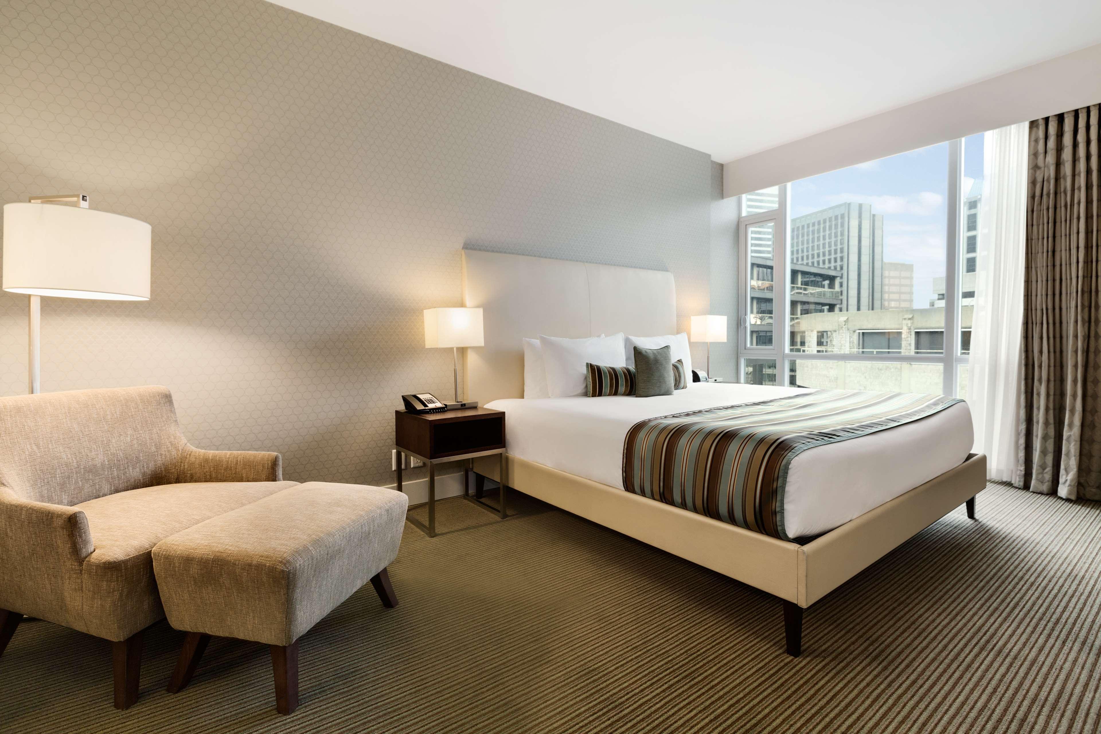 Hotel Coast Coal Harbour By Apa 4*