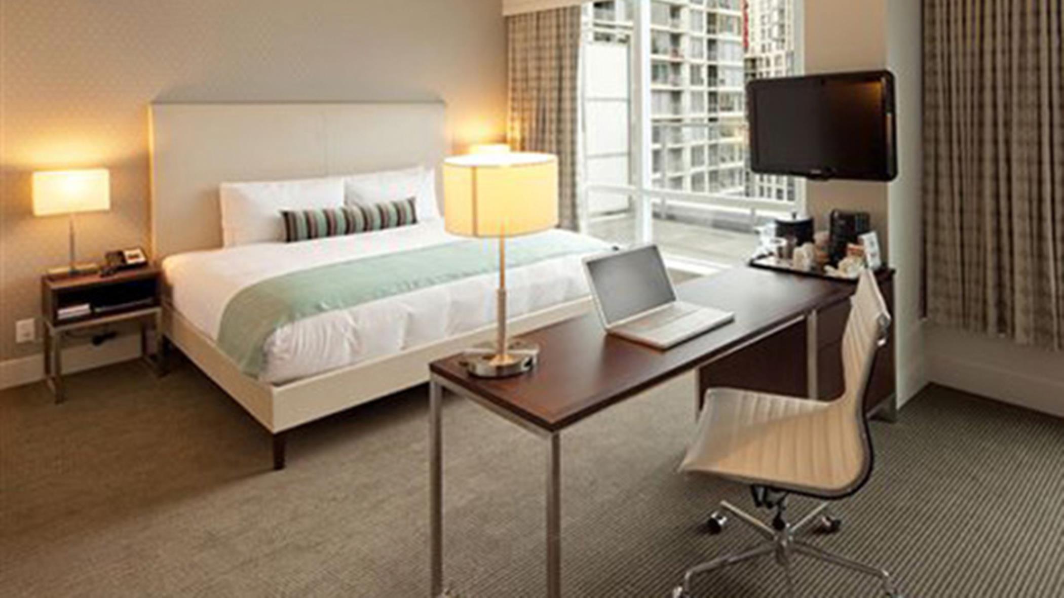 Coast Coal Harbour By Apa Hotel Vancouver