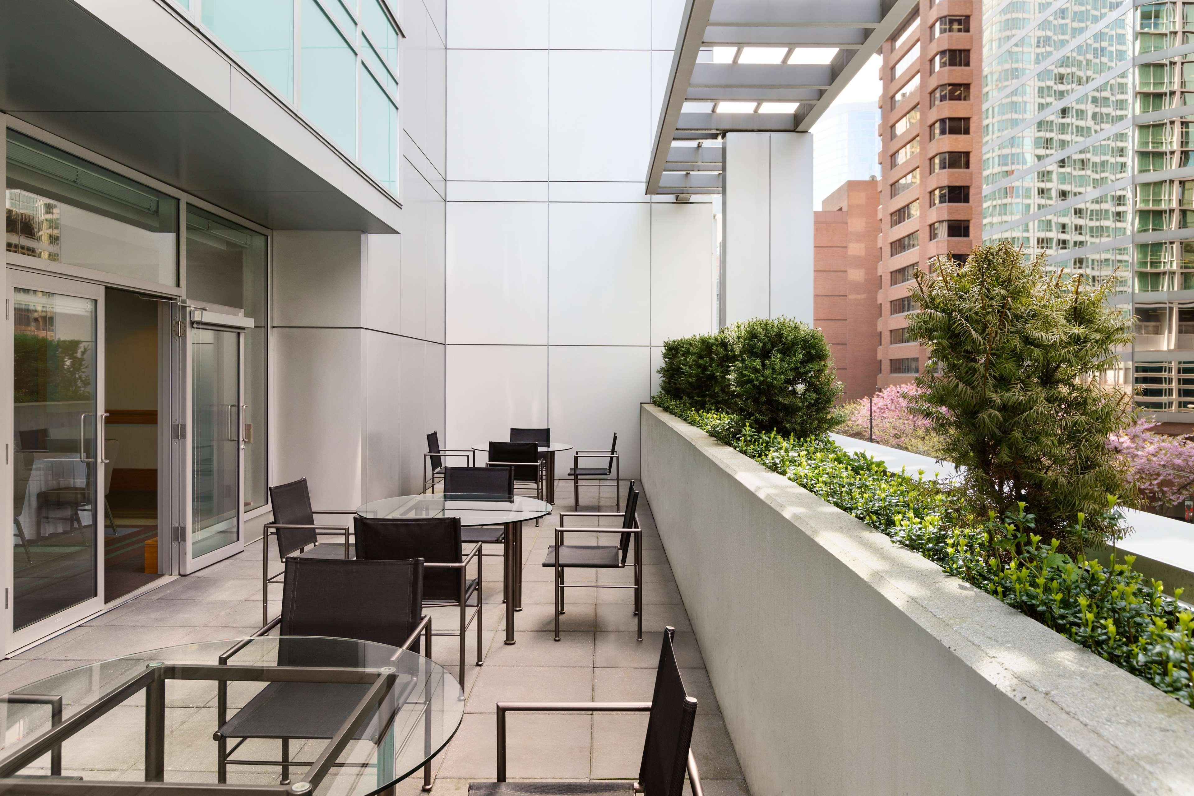 Coast Coal Harbour By Apa Hotel