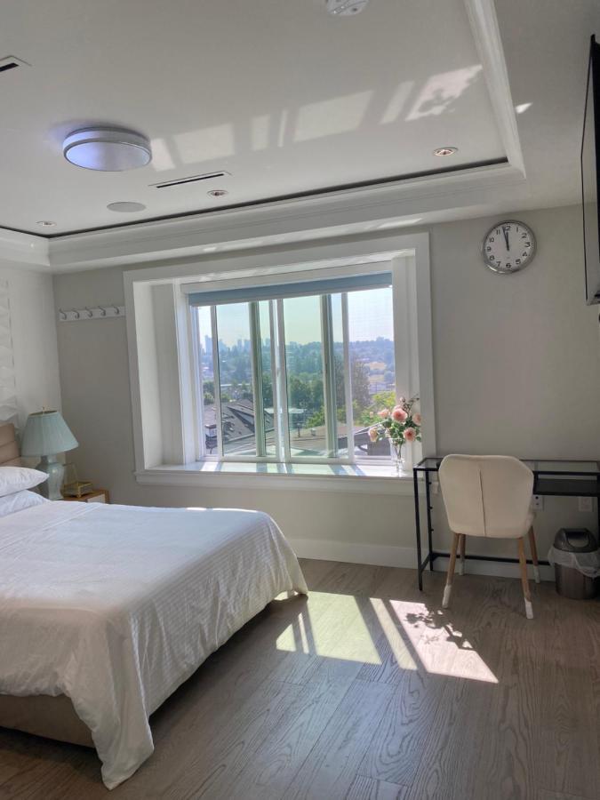 Bed & Breakfast Six Minutes To Rupert Station *