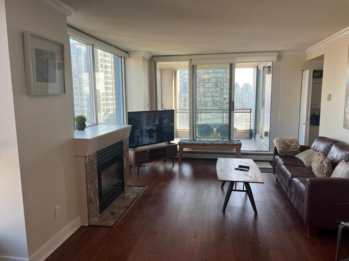 3 Bed 2 Bath Downtown Water And Views