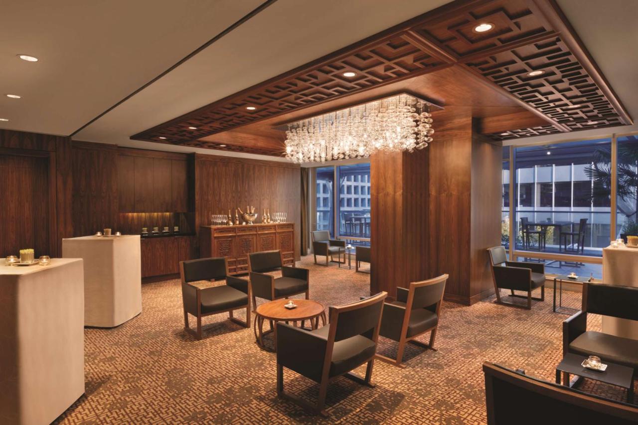 Hotel Shangri-la 5*