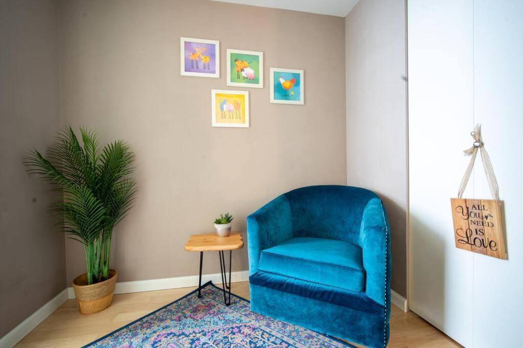 Heart Of Downtown King Suite/parkng/pool/gym/sauna Apartment