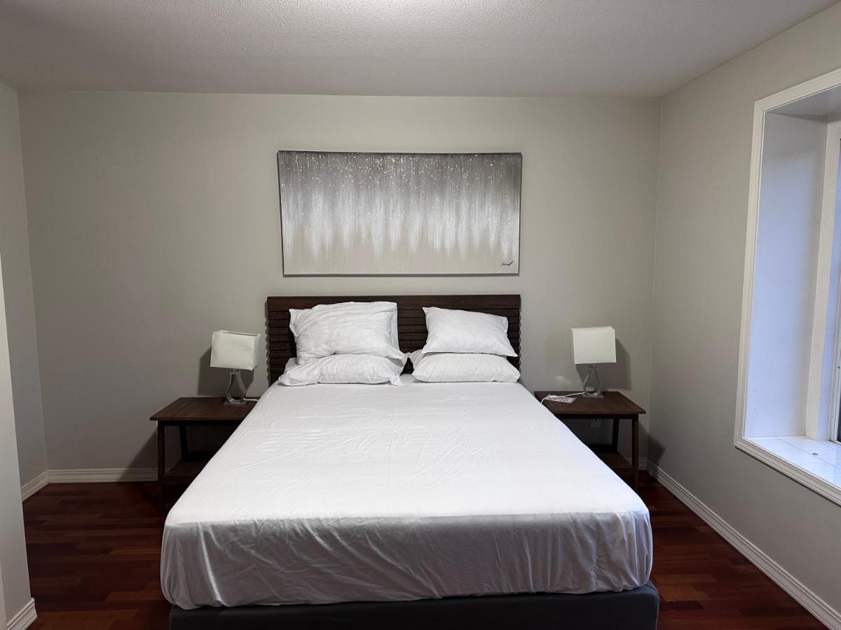 C And D Cozy Bedroom Vancouver