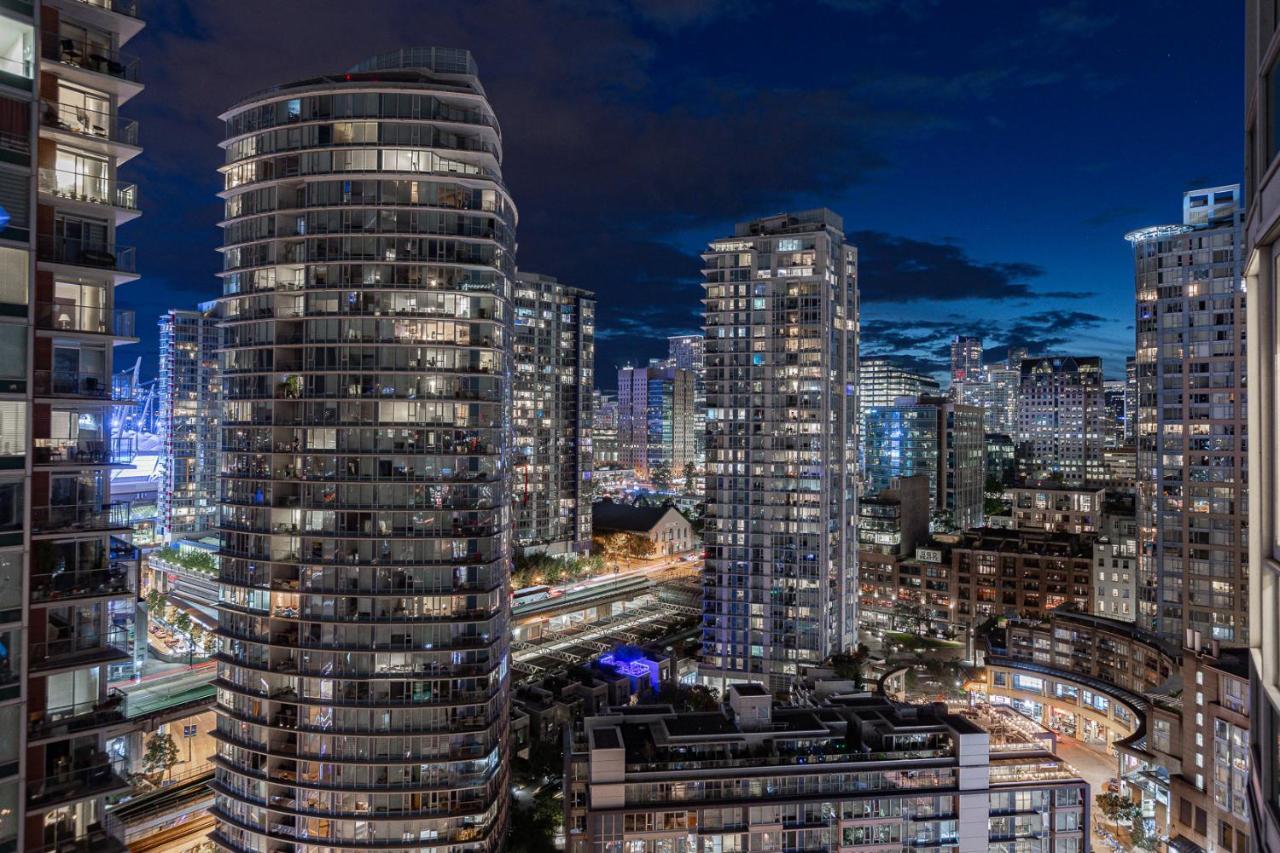 Apartment In Downtown - Near Rogers Arena
