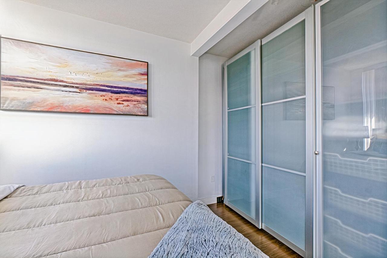 Apartment Marvelous 2 Bedroom With Stunning Downtown Views! *
