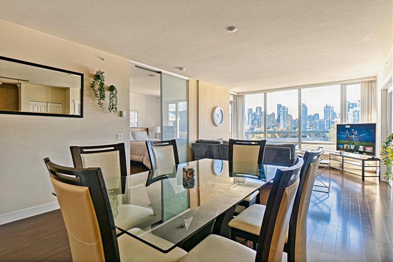 Marvelous 2 Bedroom With Stunning Downtown Views! * Vancouver