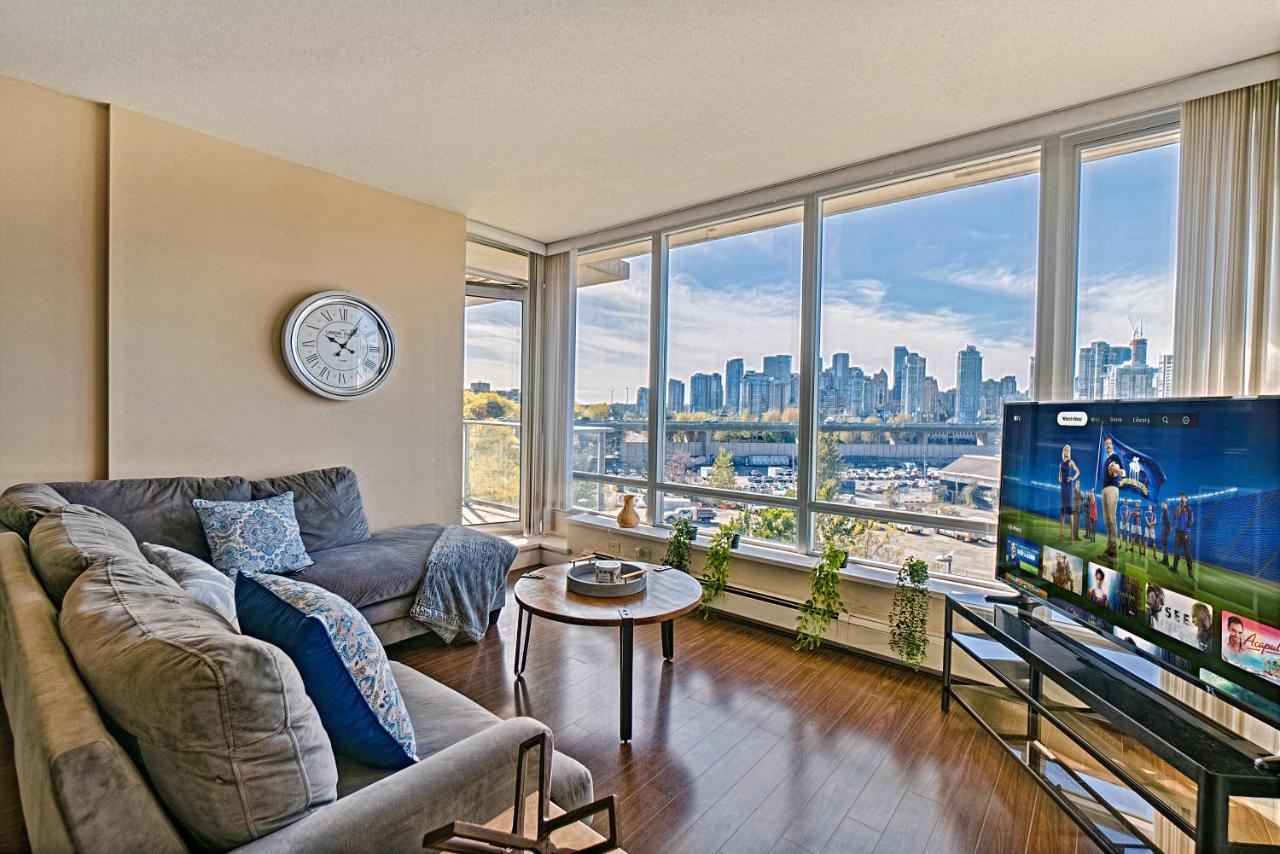 Marvelous 2 Bedroom With Stunning Downtown Views! Apartment Vancouver