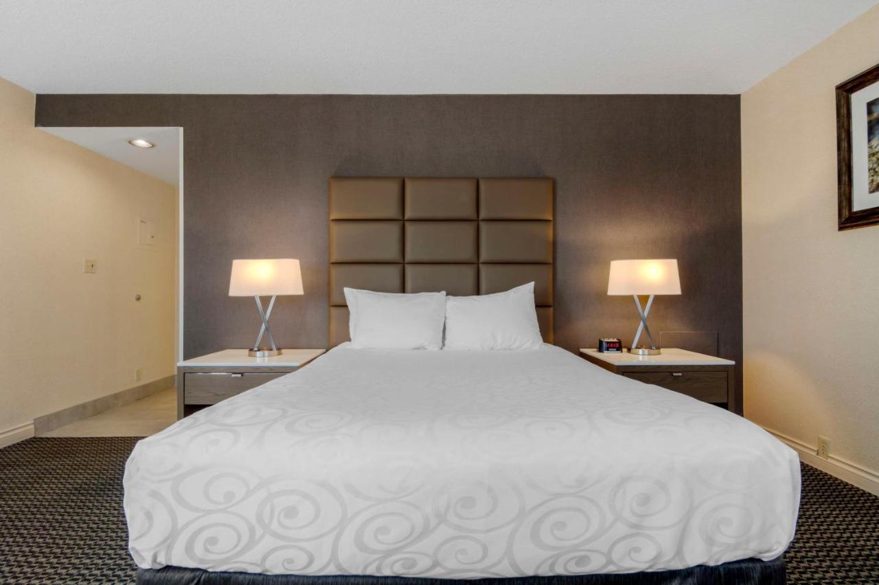 Western Premier Chateau Granville & & Conference Centre 4*