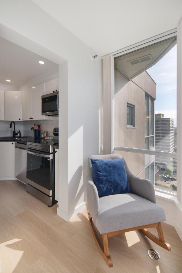 Location Downtown Chic Vancouver