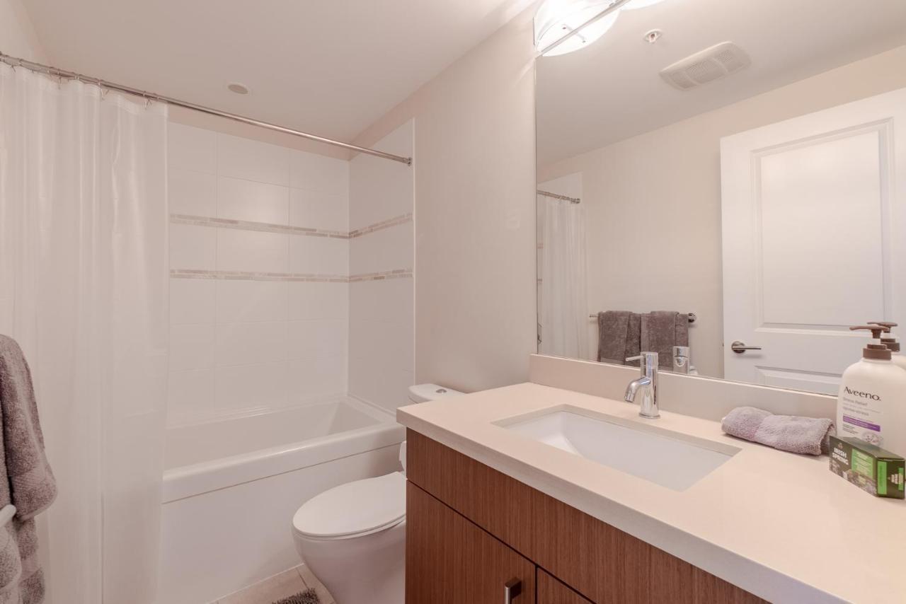 Marvelous 2 Bedroom With Stunning Downtown Views! Apartment *