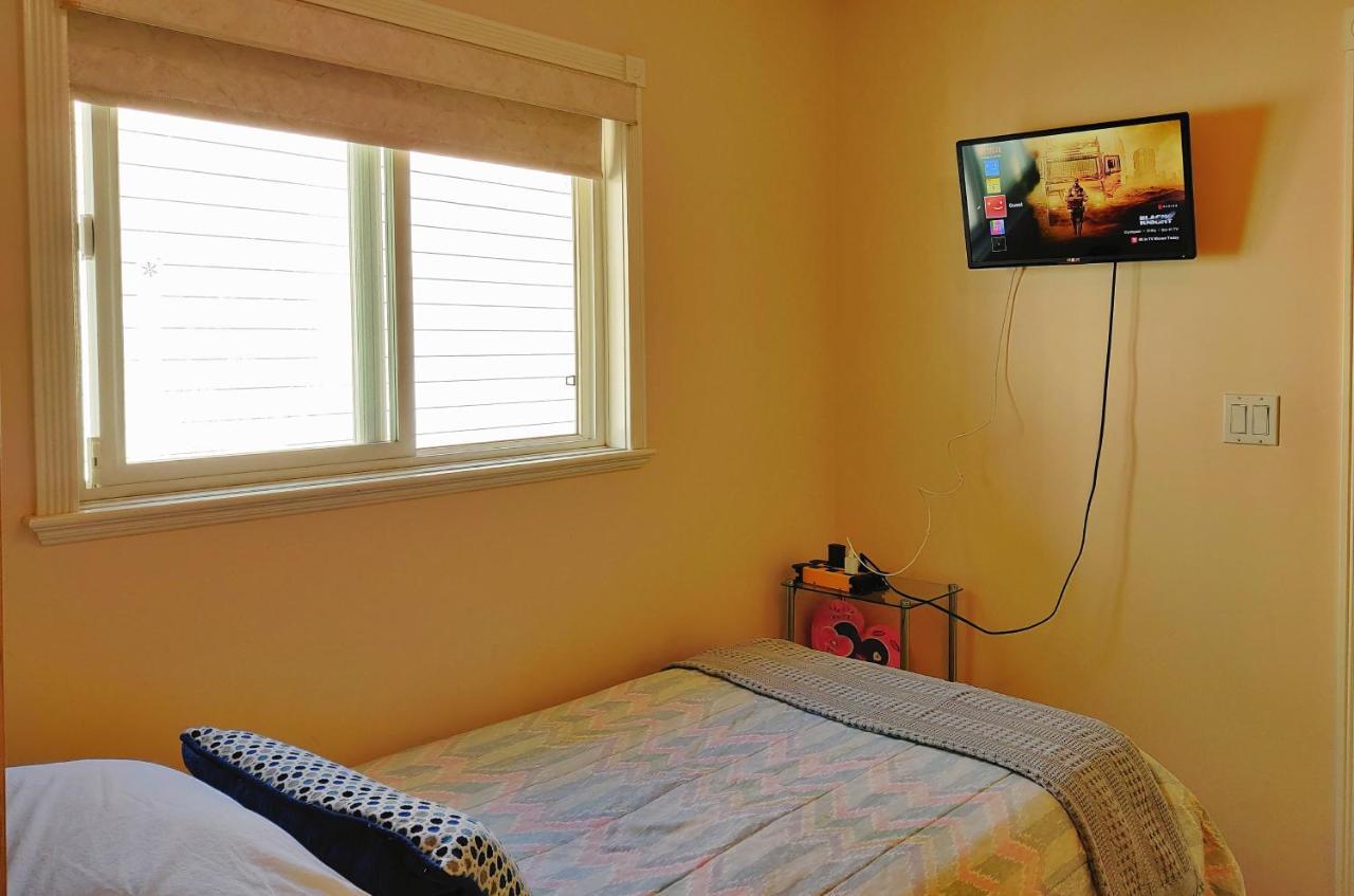 Helen's House / Close To Skytrain And Airport Vancouver