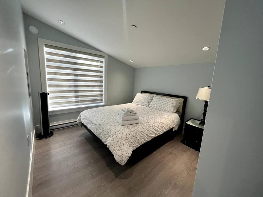 Entire Brand New 3 Bed 2 Bath Holiday home Vancouver