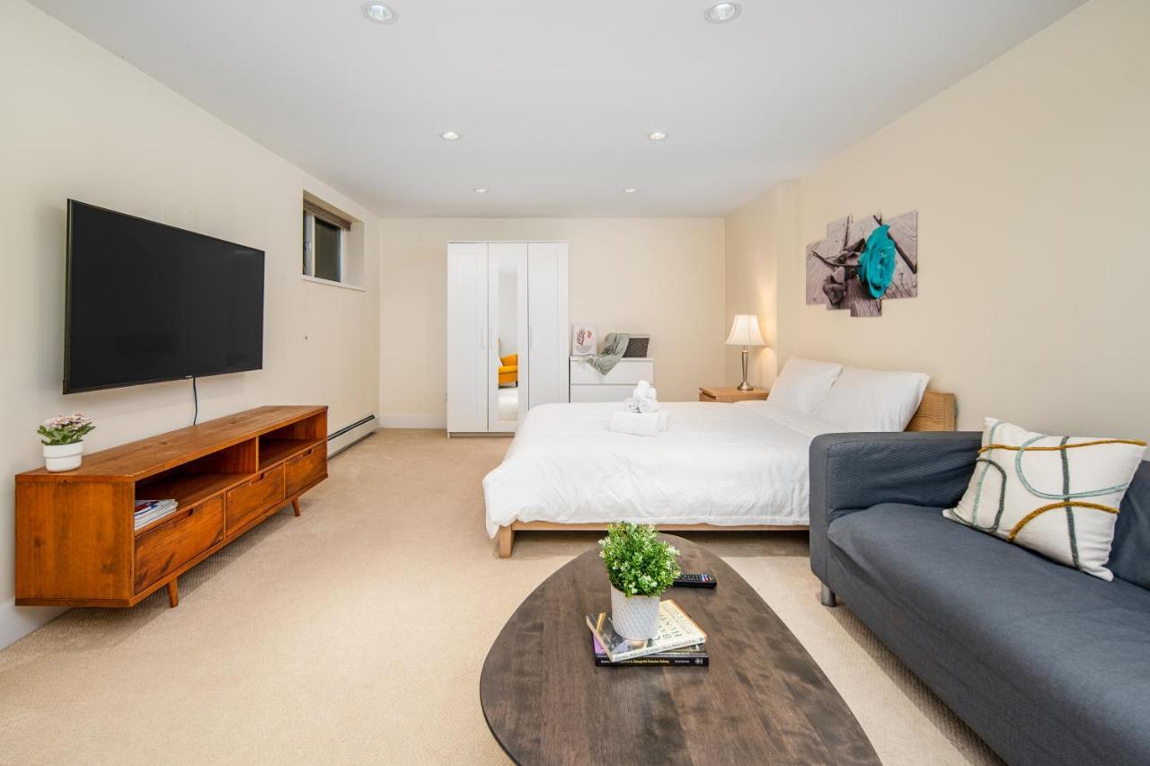 Gorgeous 4 Bedroom Garden Level At West & Ubc Villa Vancouver
