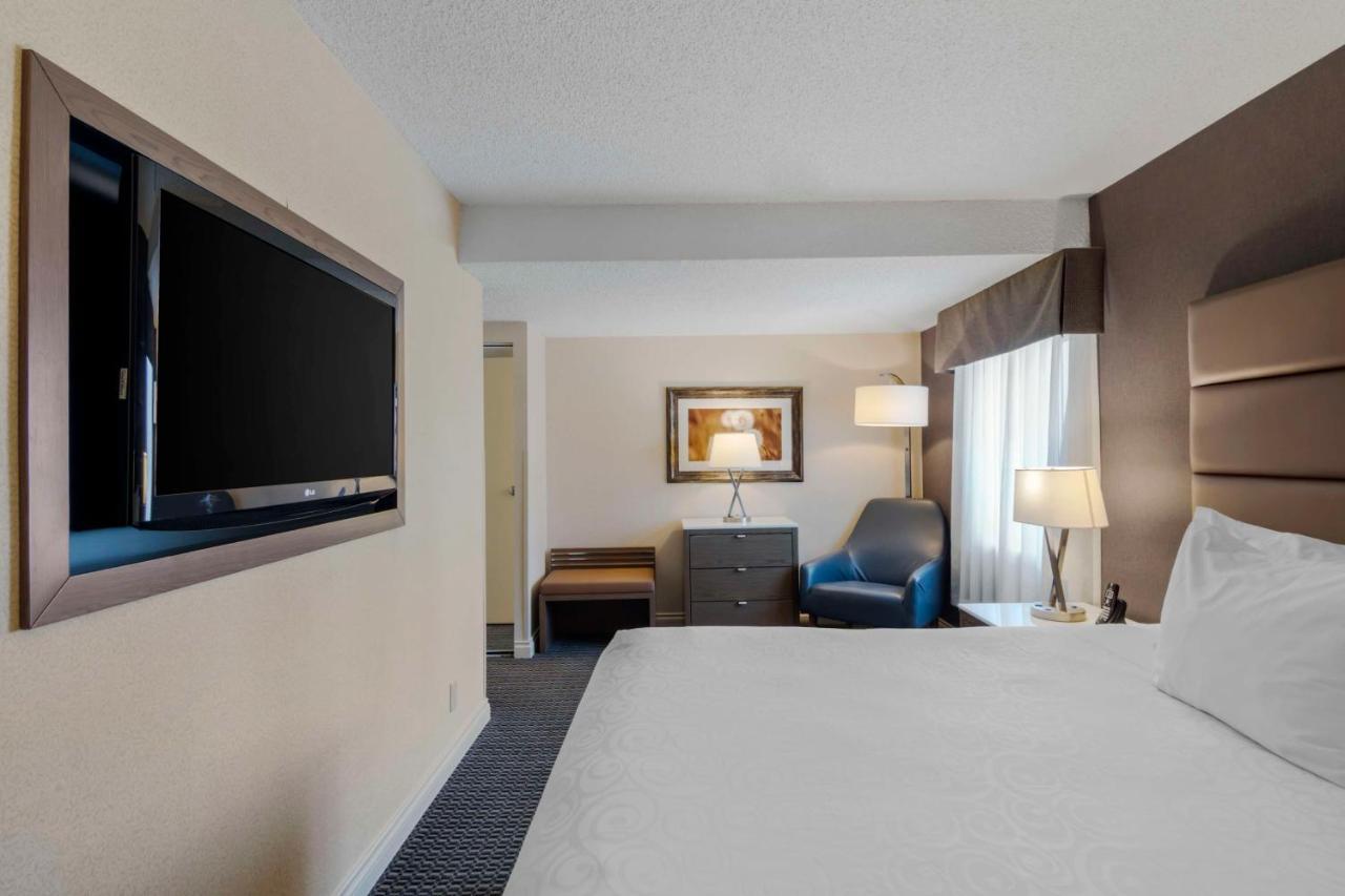 Hotel Western Premier Chateau Granville & & Conference Centre 4*