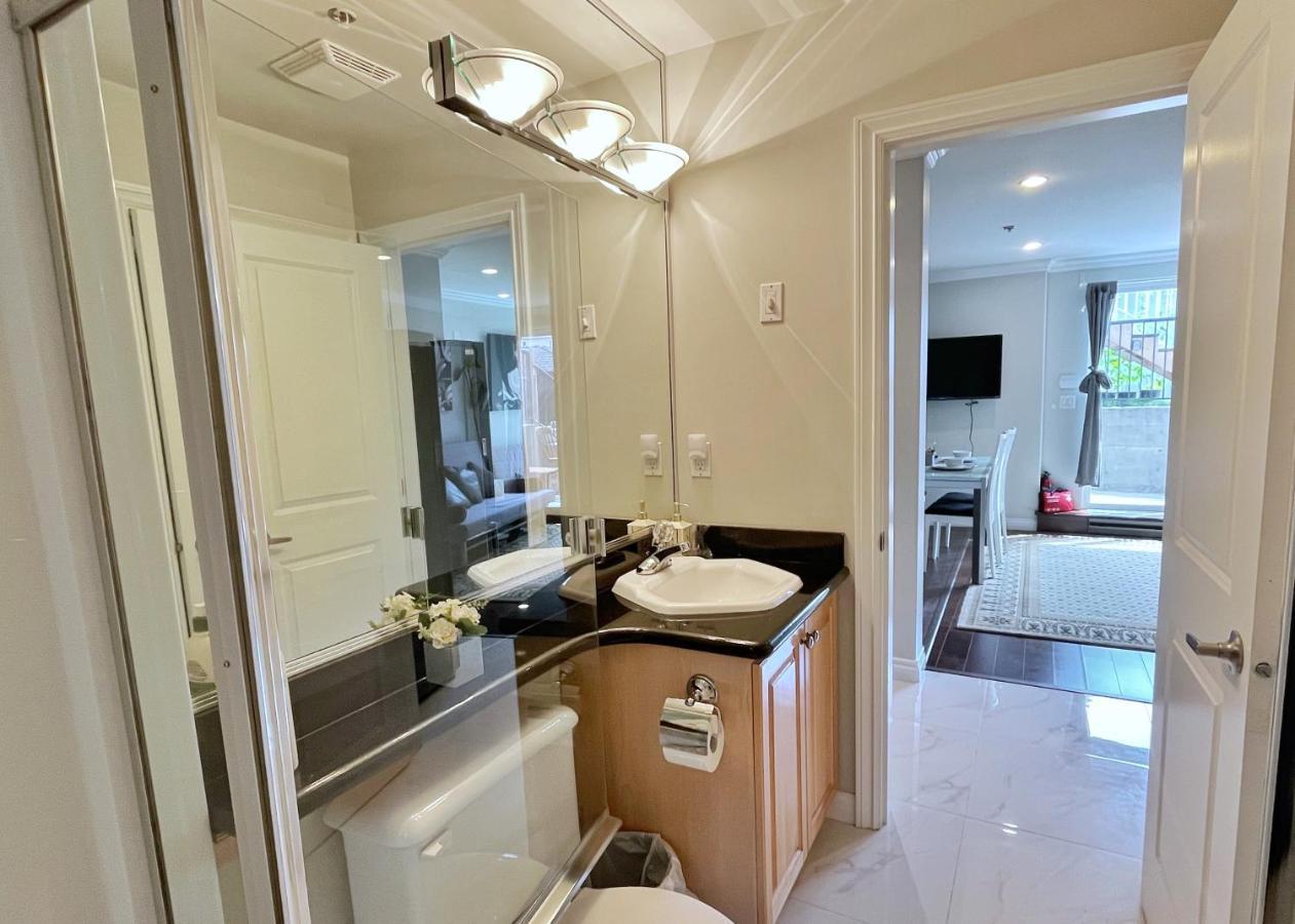 Coze In Near Yvr Guest house *