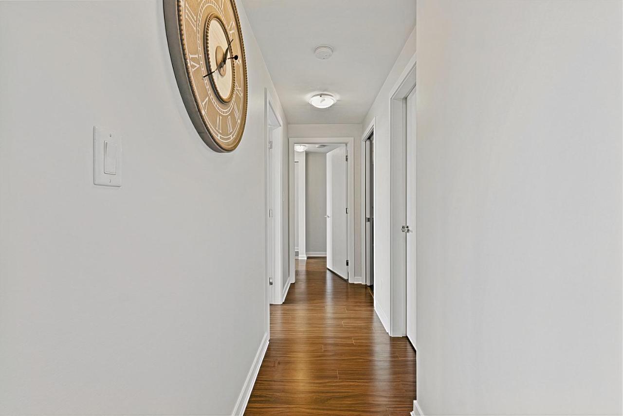 Luxe 2 Bedroom With Panoramic Views Of * Vancouver