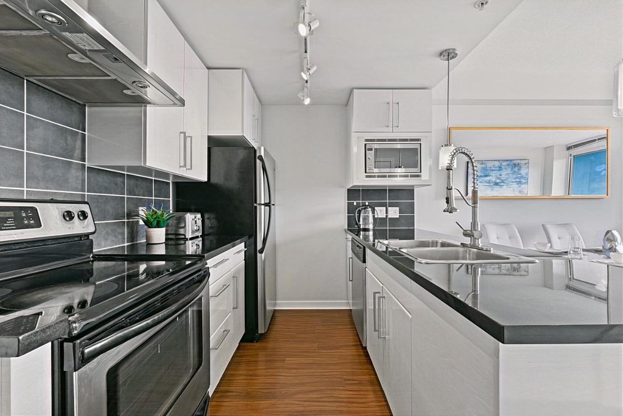 Apartment Luxe 2 Bedroom With Panoramic Views Of *