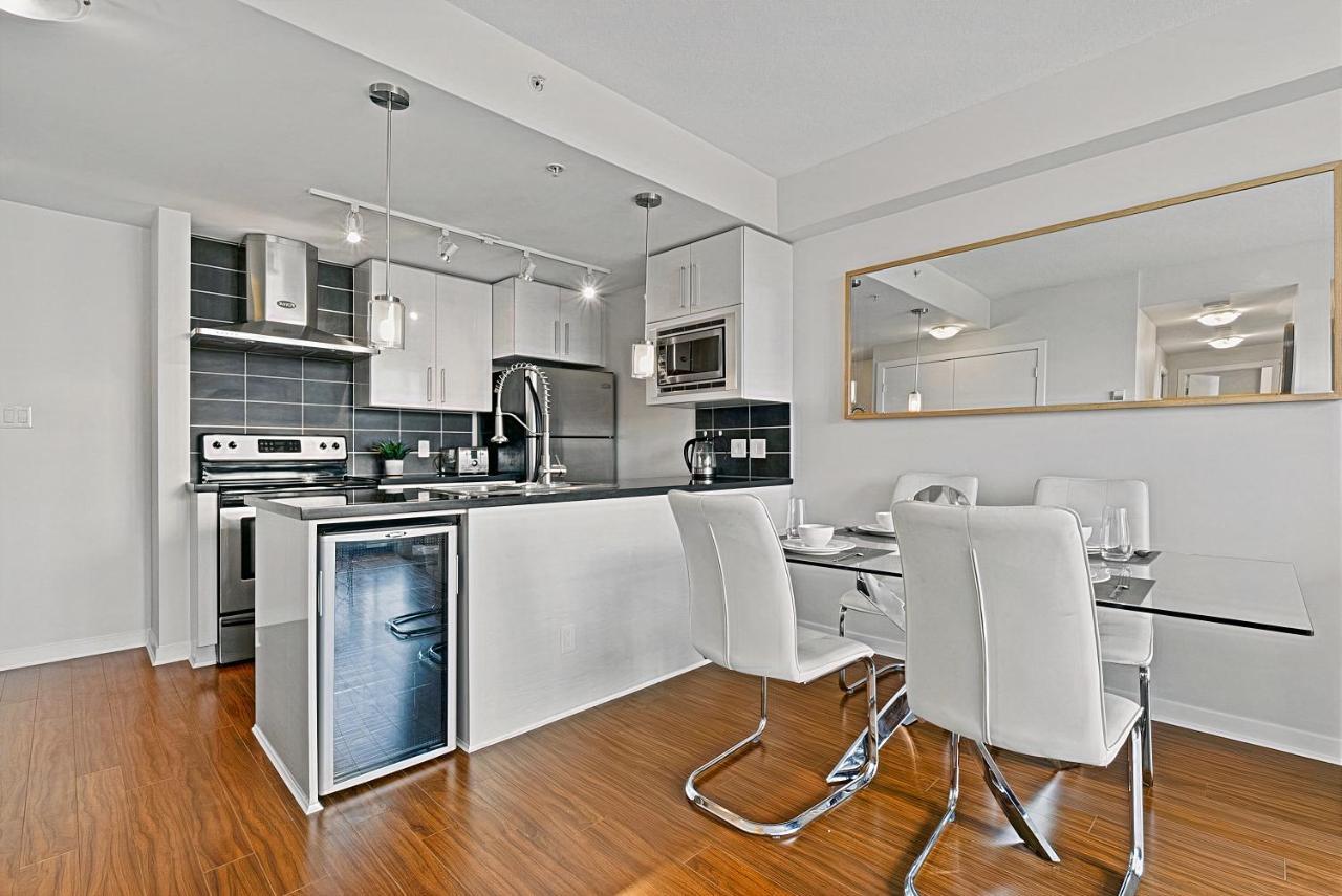 Luxe 2 Bedroom With Panoramic Views Of *