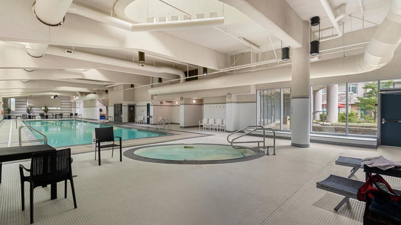 El Tesoro In The Heart Of W/ Air Con, Pool, And Free Parking Apartment *