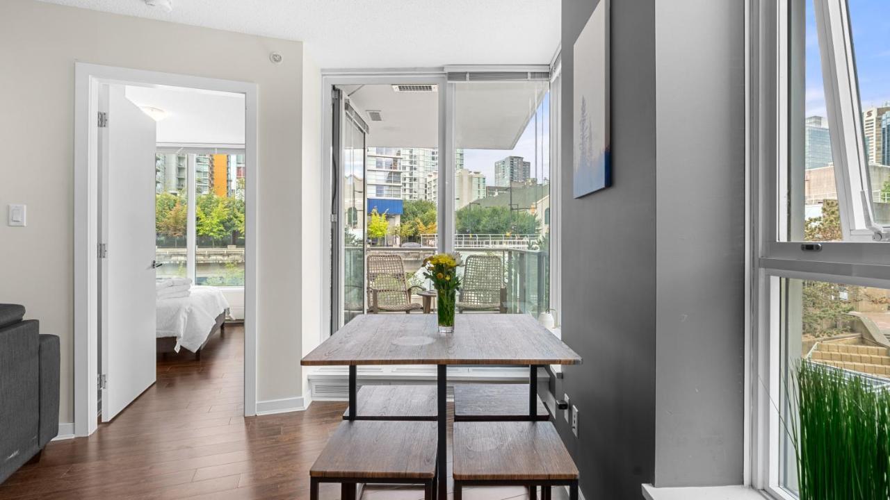 El Tesoro In The Heart Of W/ Air Con, Pool, And Free Parking Apartment *