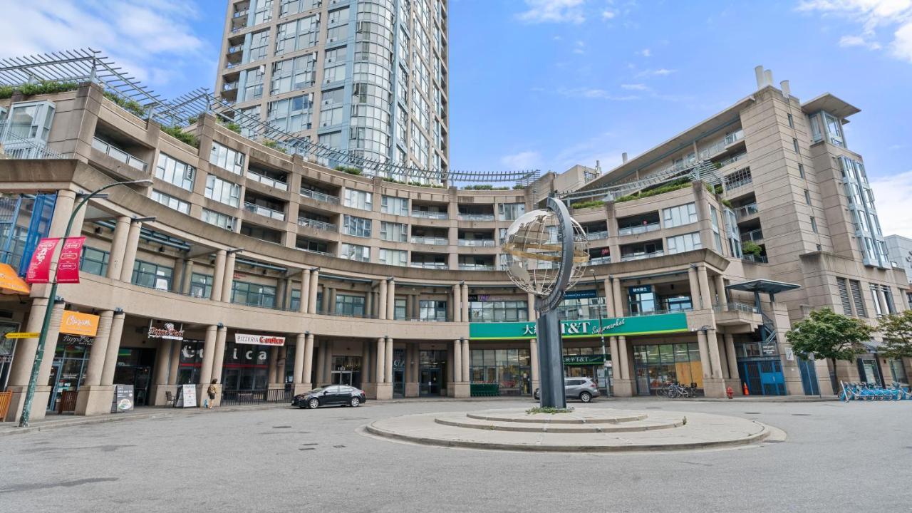 El Tesoro In The Heart Of W/ Air Con, Pool, And Free Parking Apartment *