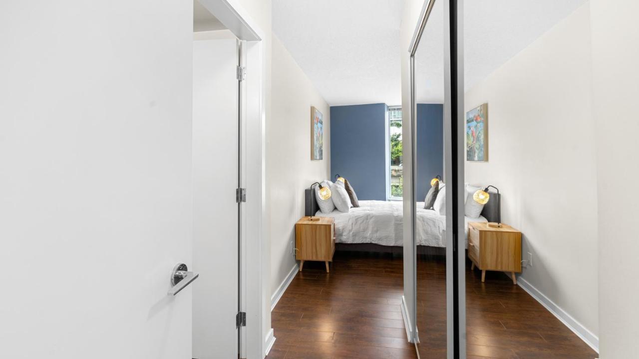 El Tesoro In The Heart Of W/ Air Con, Pool, And Free Parking Apartment *