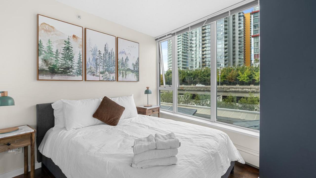El Tesoro In The Heart Of W/ Air Con, Pool, And Free Parking Apartment *