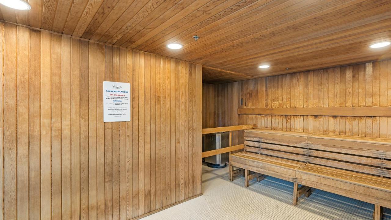 Apartment El Tesoro In The Heart Of W/ Air Con, Pool, And Free Parking Vancouver