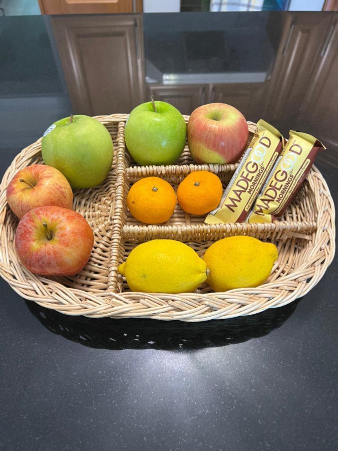 Apartment Private 1 Bed 1 Bath 15 Mins Yvr And Downtown 舒适安静 *