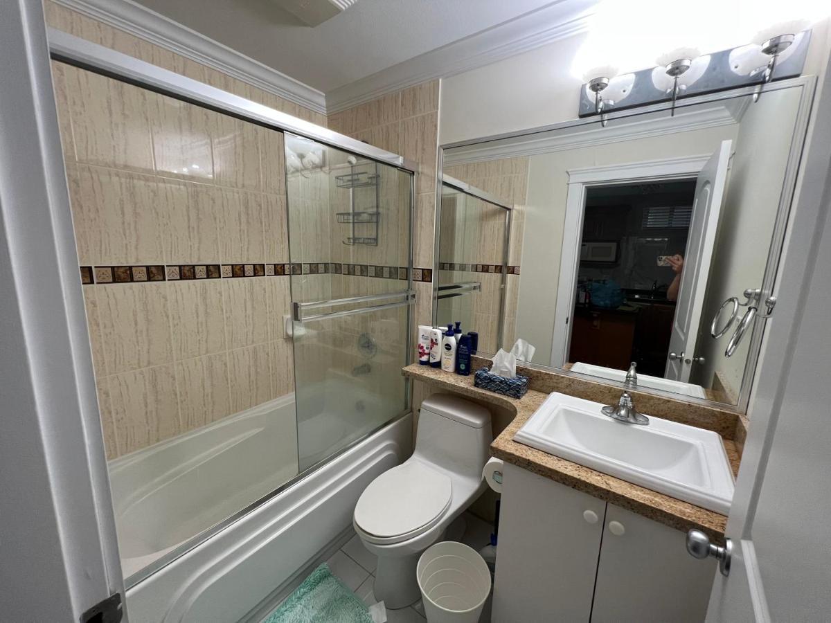 Private 1 Bed 1 Bath 15 Mins Yvr And Downtown 舒适安静 Apartment