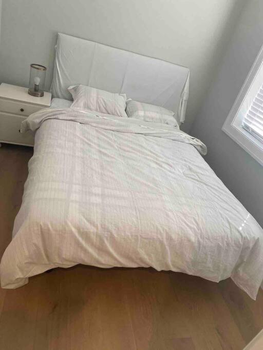 Four Bedrooms New Lovely Duplex -1626 *