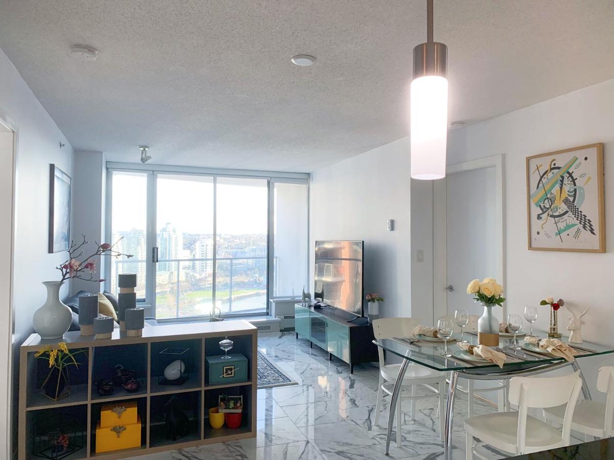 Apartment Downtown+amazing View+2bd/2ba Free Parking Vancouver