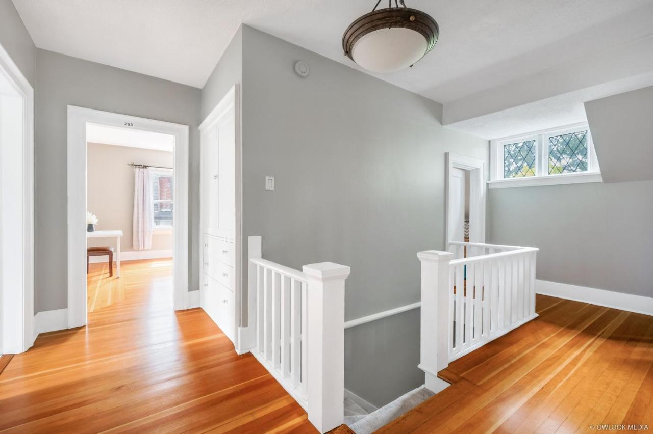 Cozy House Close To Downtown And Ubc Villa *