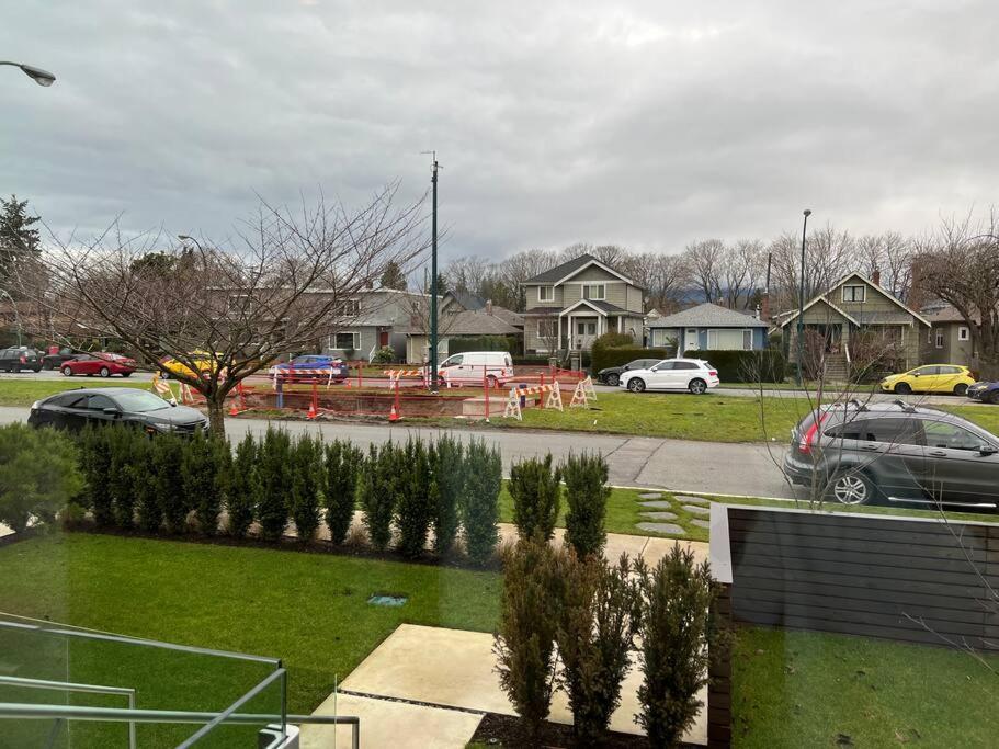 Apartment Designer 2 Bdr Garden - Arbutus, Kits & Ubc *