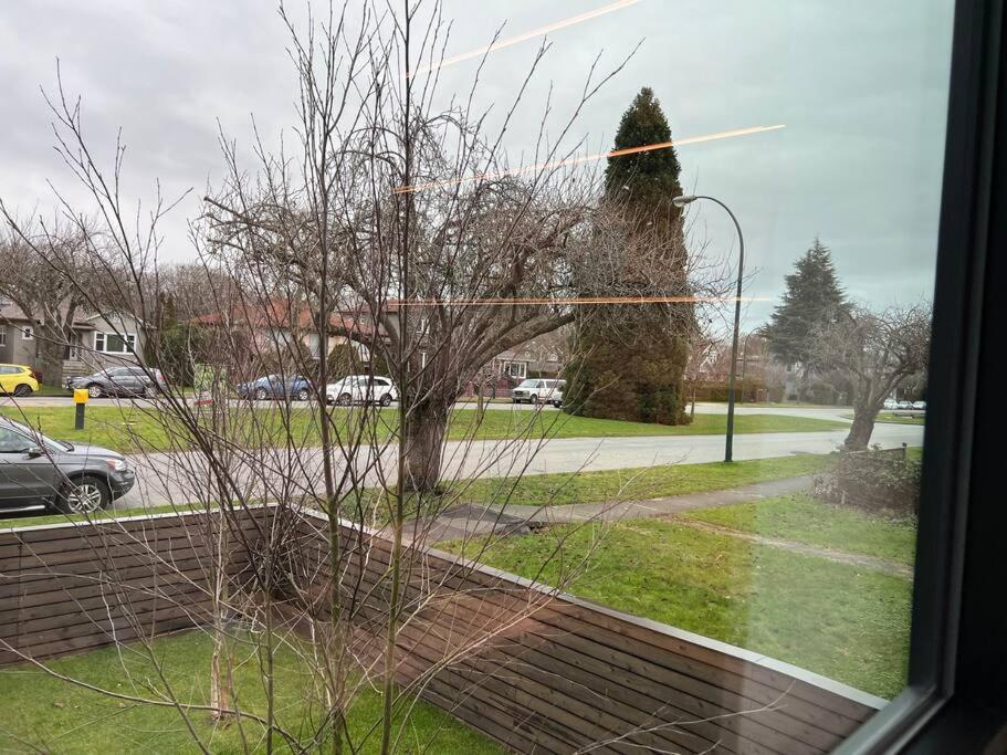 Designer 2 Bdr Garden - Arbutus, Kits & Ubc Apartment *