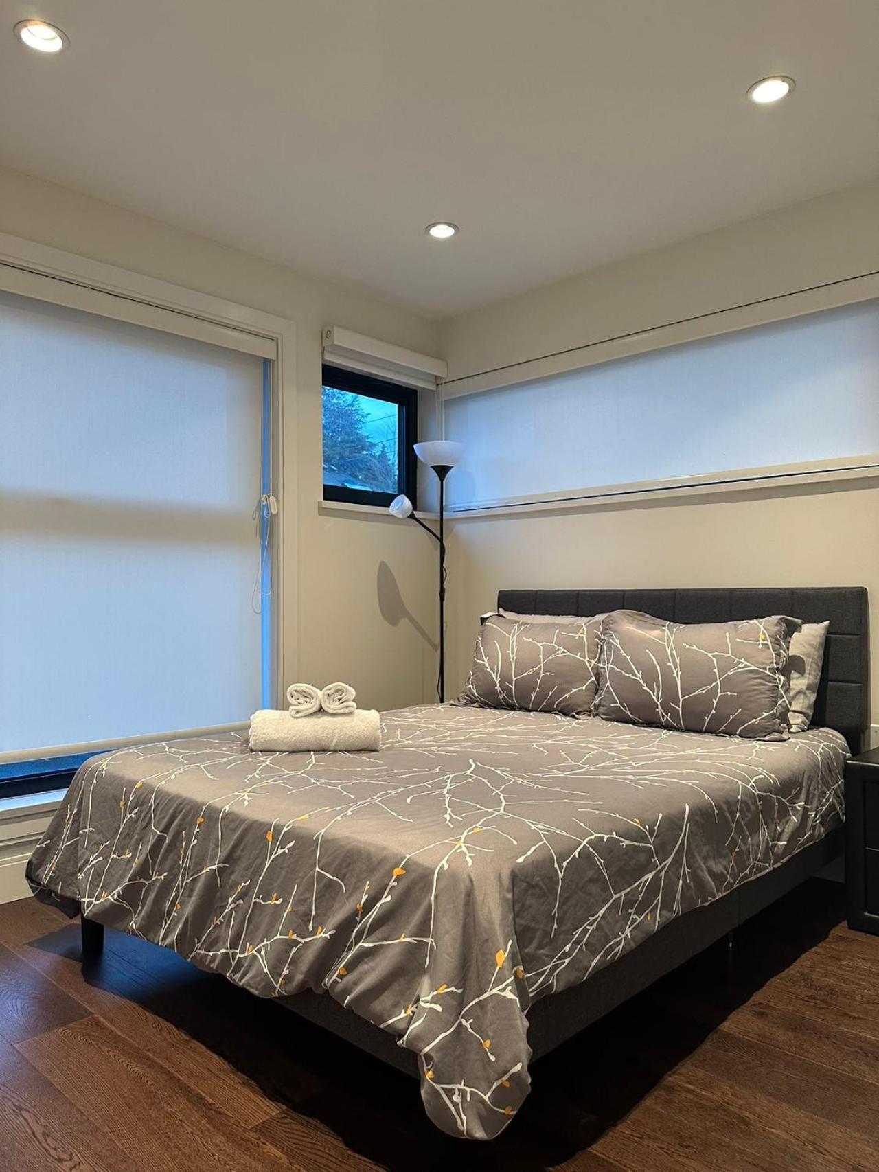 Villa A Tiny House Near Ubc 温哥华ubc小别墅 *