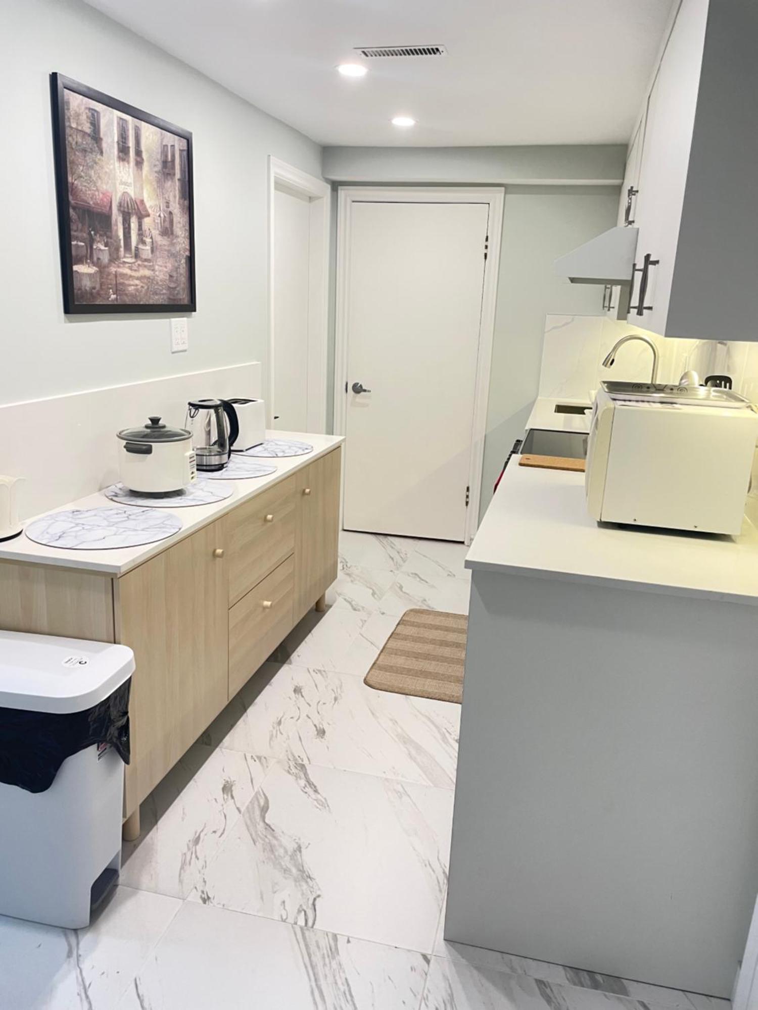 Guest house Arbutus Violet Vancouver
