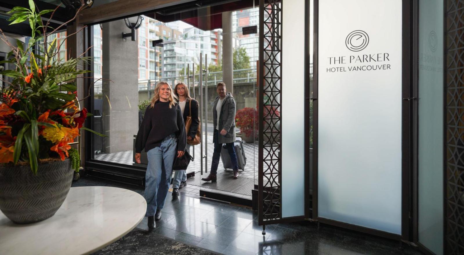 Hotel The Parker And Rooftop 4*