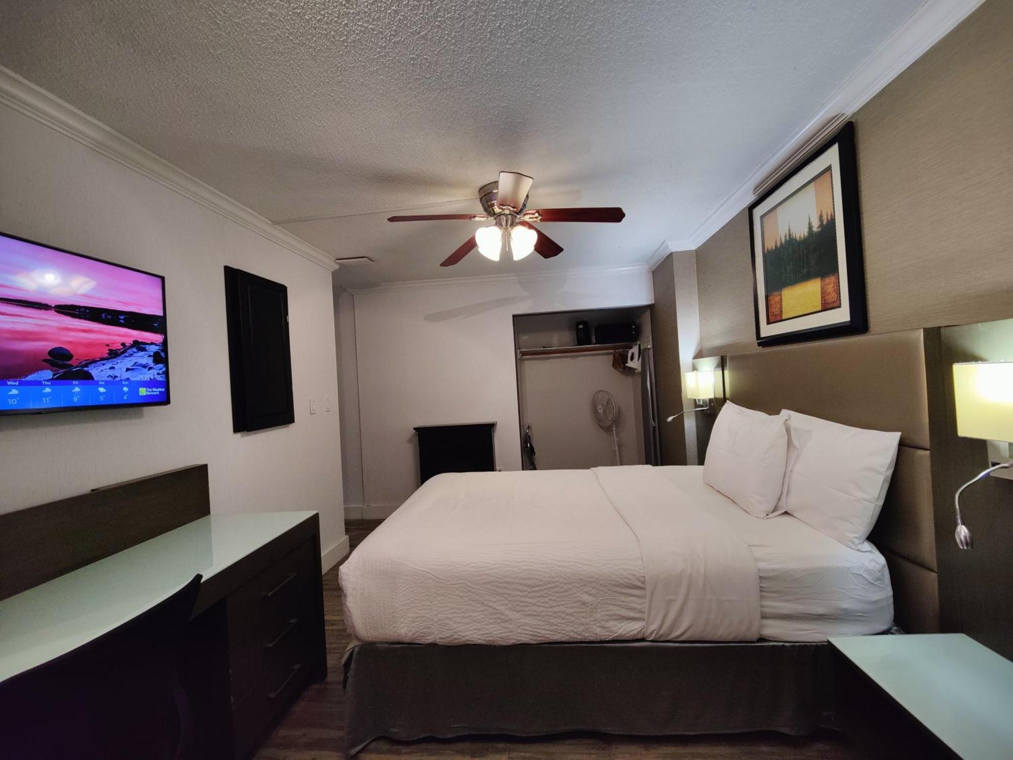 Divya Sutra On Robson Downtown 3*