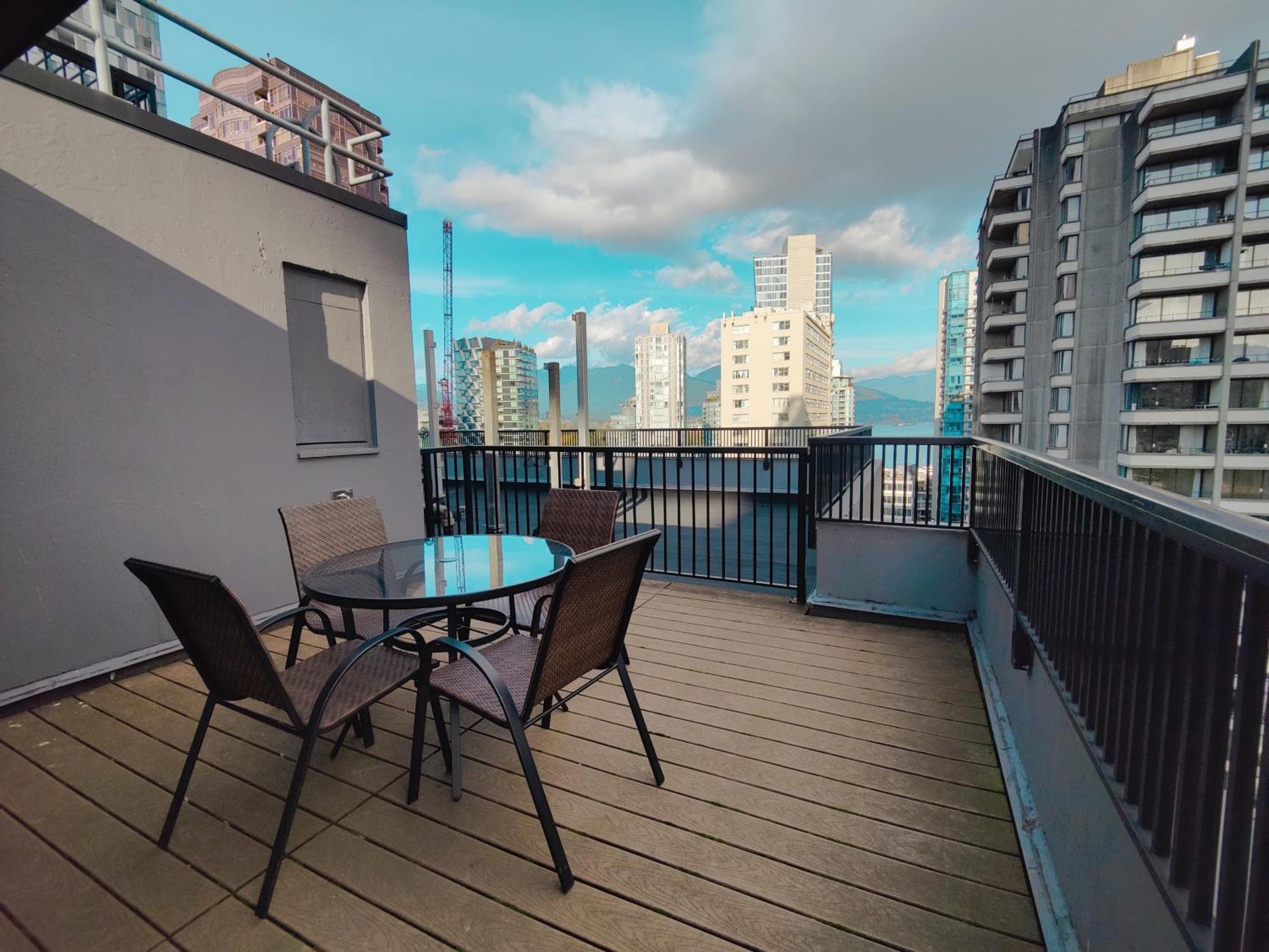 Aparthotel Divya Sutra On Robson Downtown Vancouver