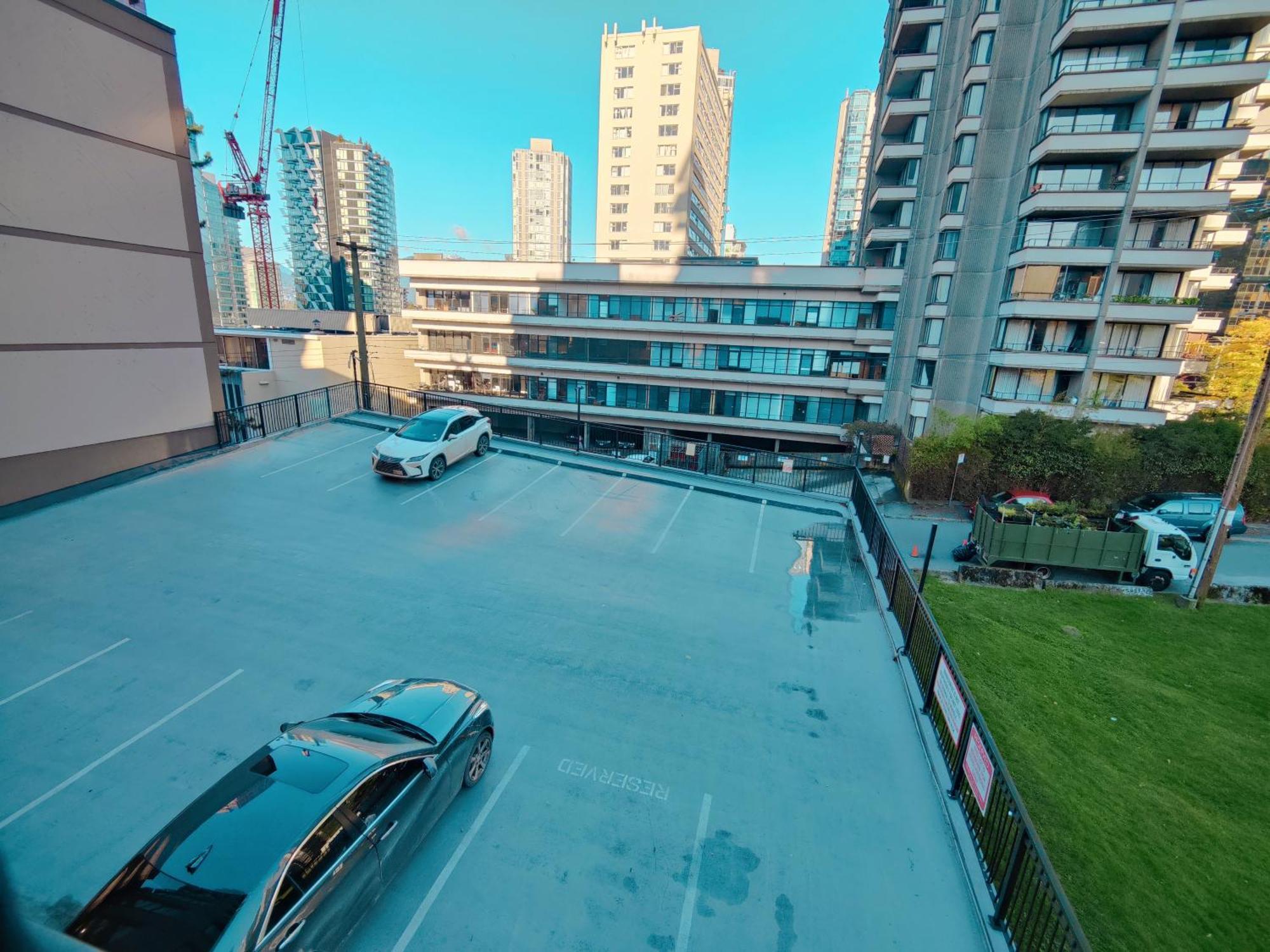 Divya Sutra On Robson Downtown Aparthotel