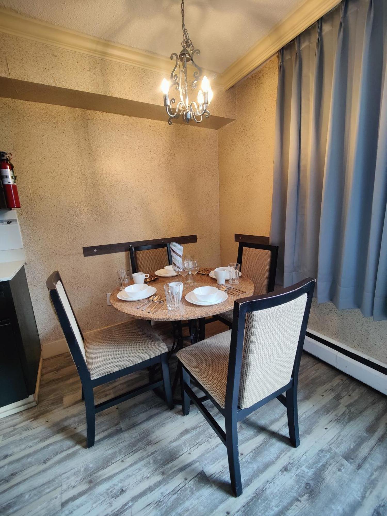 Aparthotel Divya Sutra On Robson Downtown