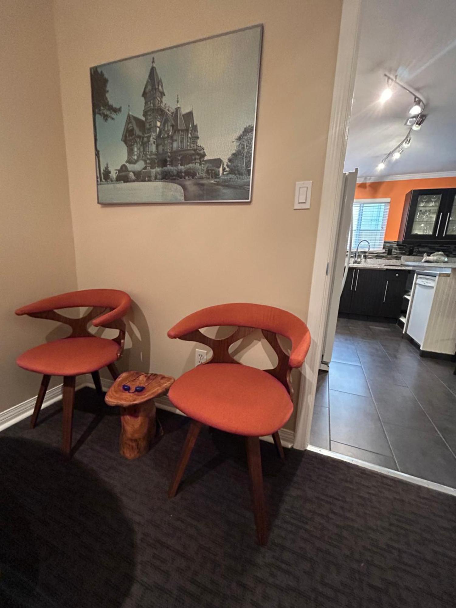 Garden Oasis Near Popular Main Street Apartment *