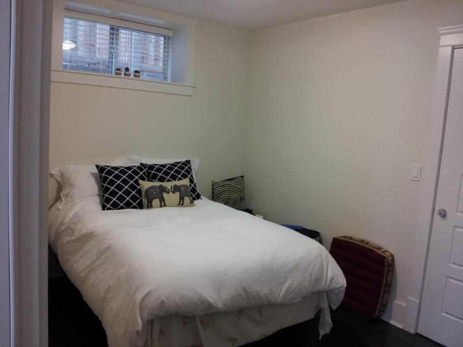 Holiday home Qe Park Garden 3br 1.5ba Vancouver
