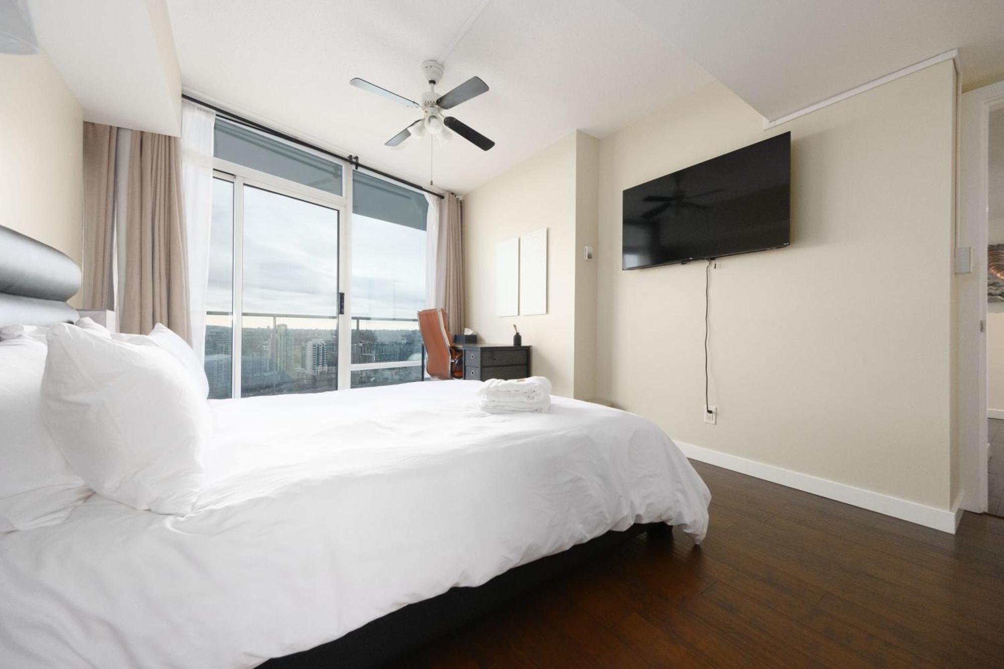 Apartment Sub-penthouse With Jacuzzi Pool & Sauna *