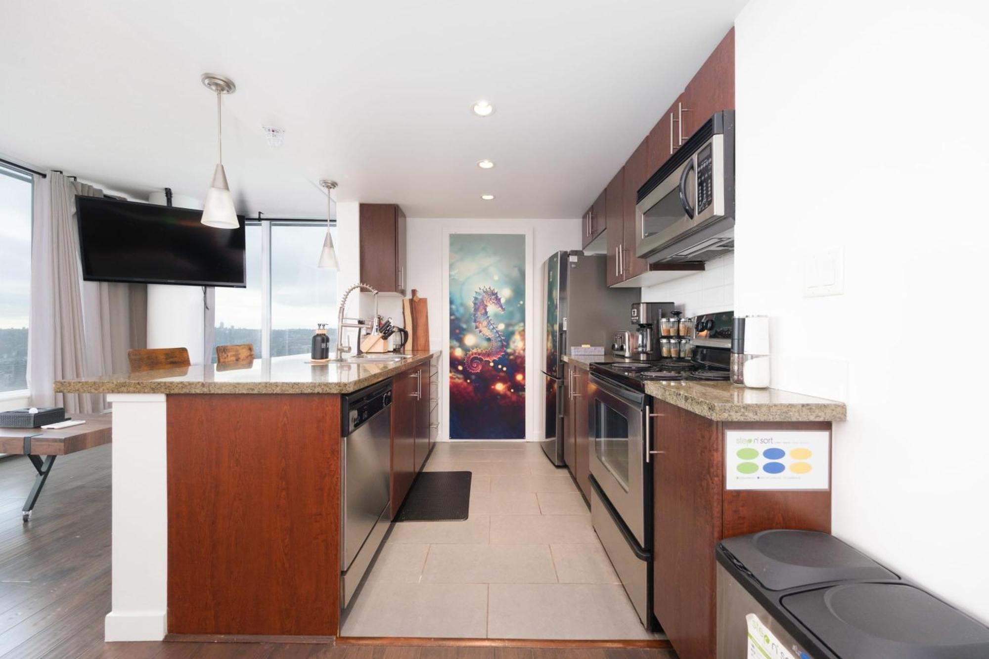 Sub-penthouse With Jacuzzi Pool & Sauna Apartment