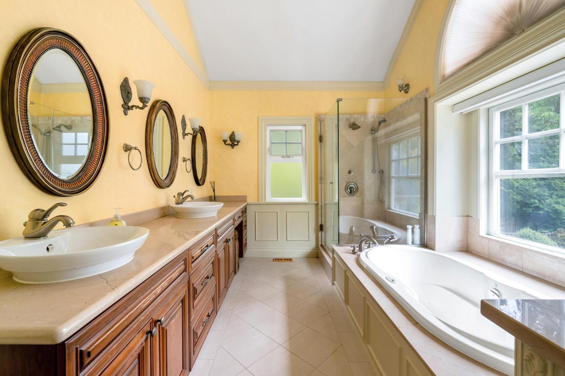 Charming Retreat On Cypress Street, Your Away From * Vancouver