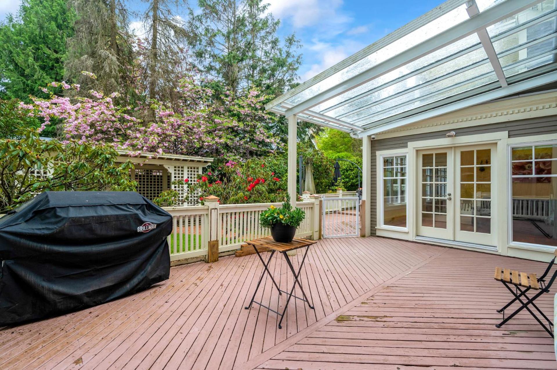 Guest house Charming Retreat On Cypress Street, Your Away From *